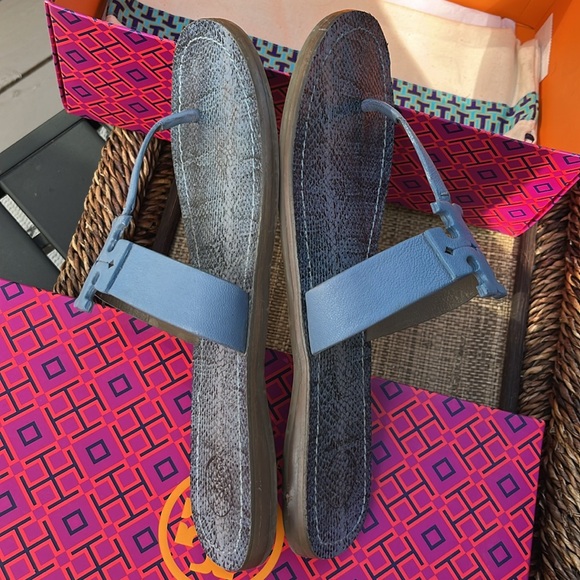 Tory Burch Moore Flat Thong. Ocean Mist. Size 7.5 - Picture 5 of 7
